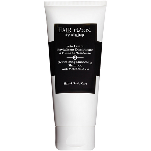 Revitalizing Smoothing Shampoo with Macadamia oil